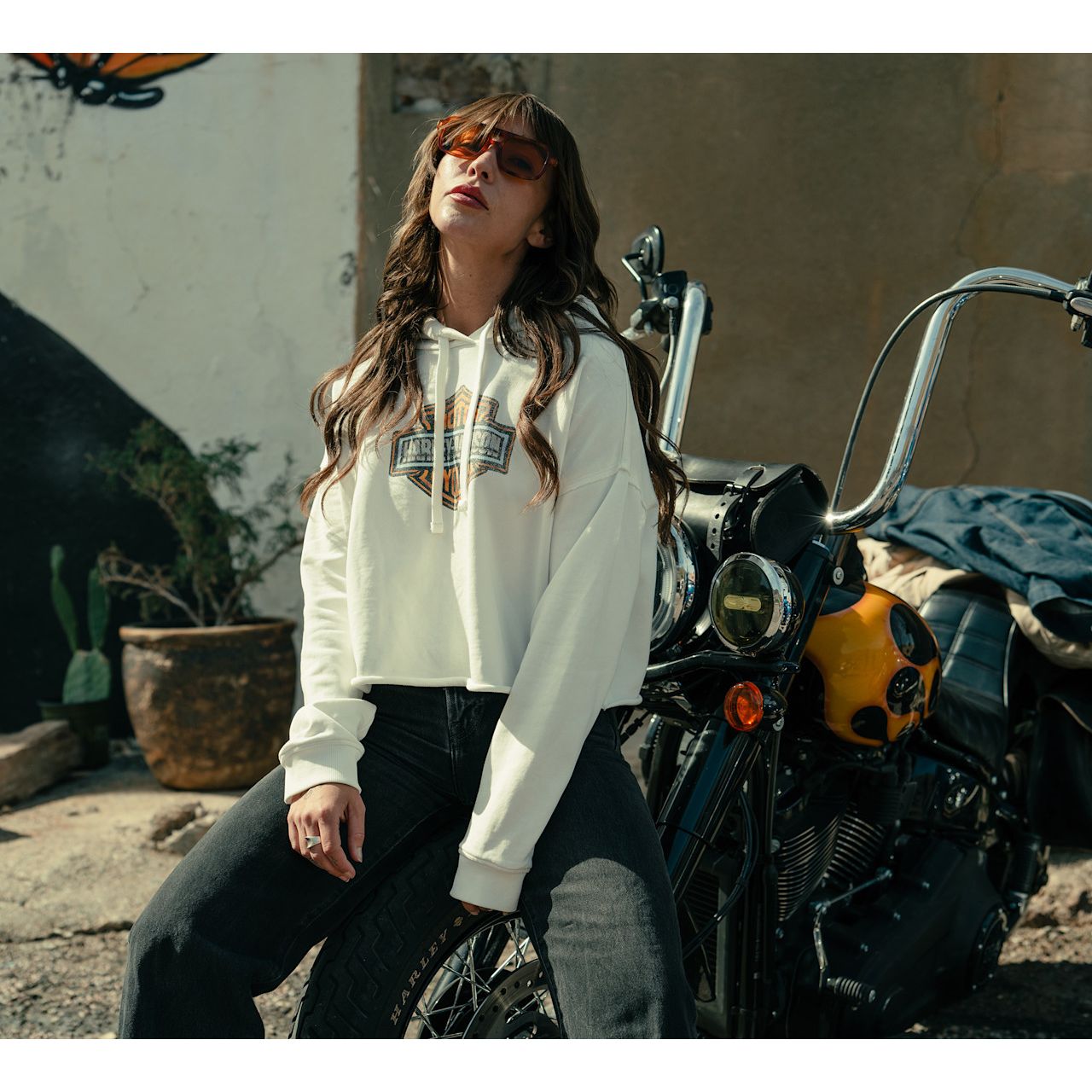 Harley-Davidson® Women's Chrome Evo Bar & Shield Cropped Pull Over Hoodie