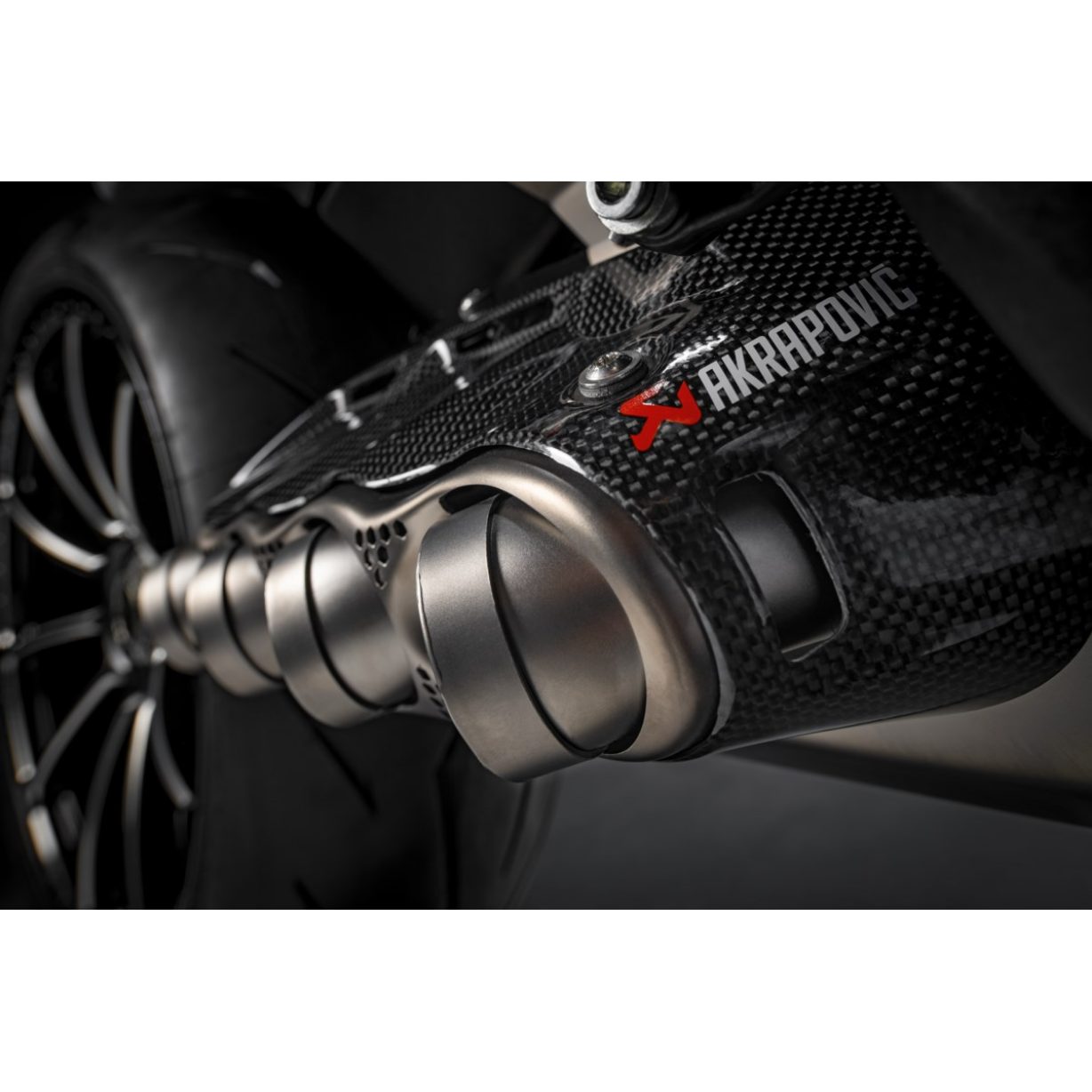 Ducati Akrapovič Titanium Complete Racing Exhaust System Diavel V4, V4 RS, XDiavel V4