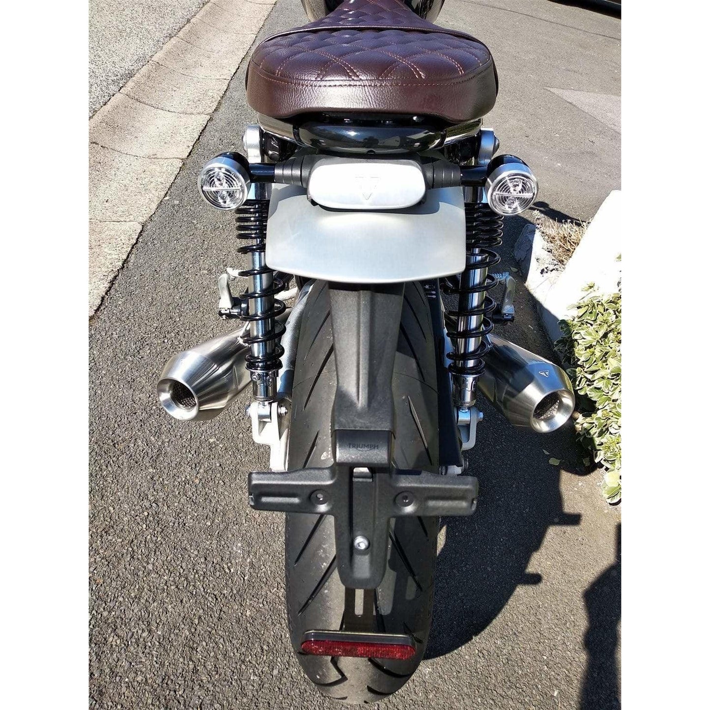 Triumph Accessories Triumph Multi Function Rear Light Fitting Kit