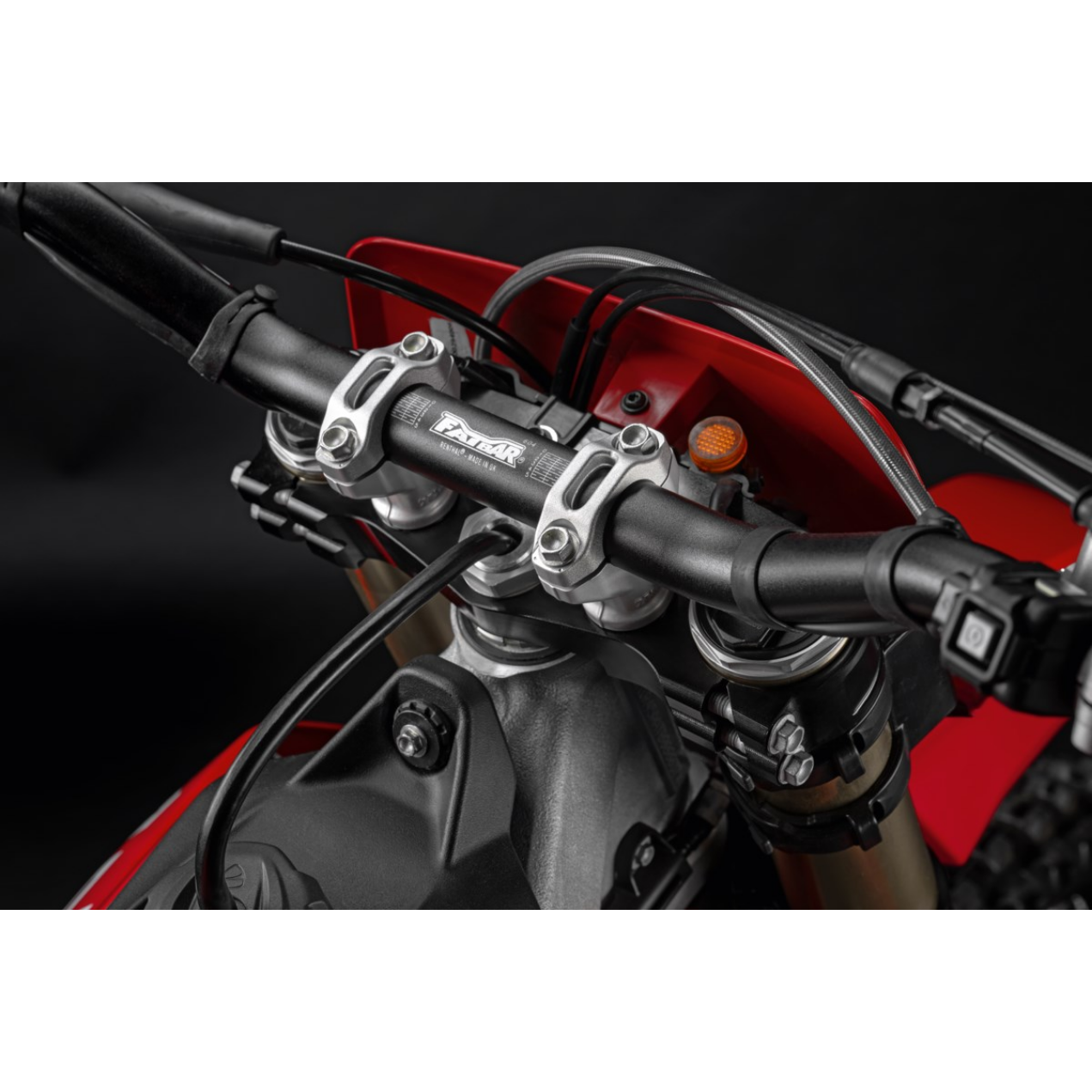 Desmo450 MX Desmo450 EDX CNC-Milled and Machined Aluminium Triple Clamps