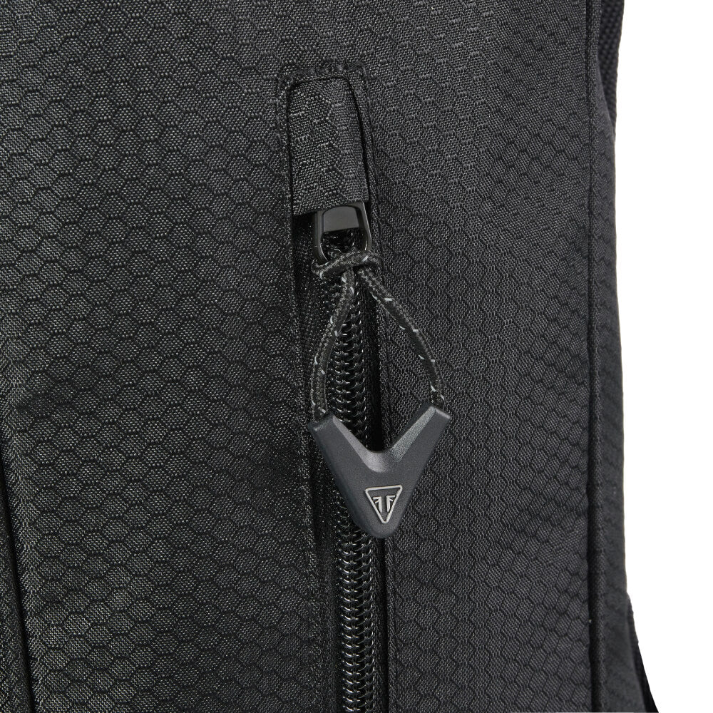 Triumph 2L Hydro Backpack Black