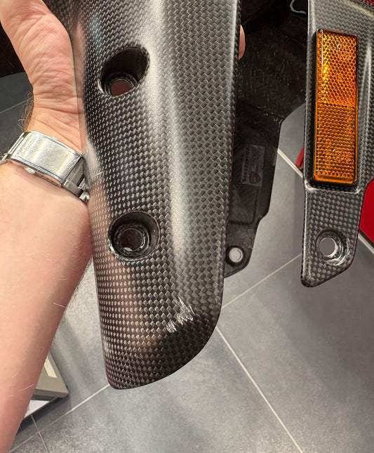 *DAMAGED* Carbon Fiber Front mudguard