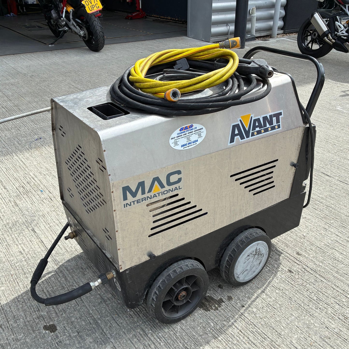 MAC International Avant Pressure Washer