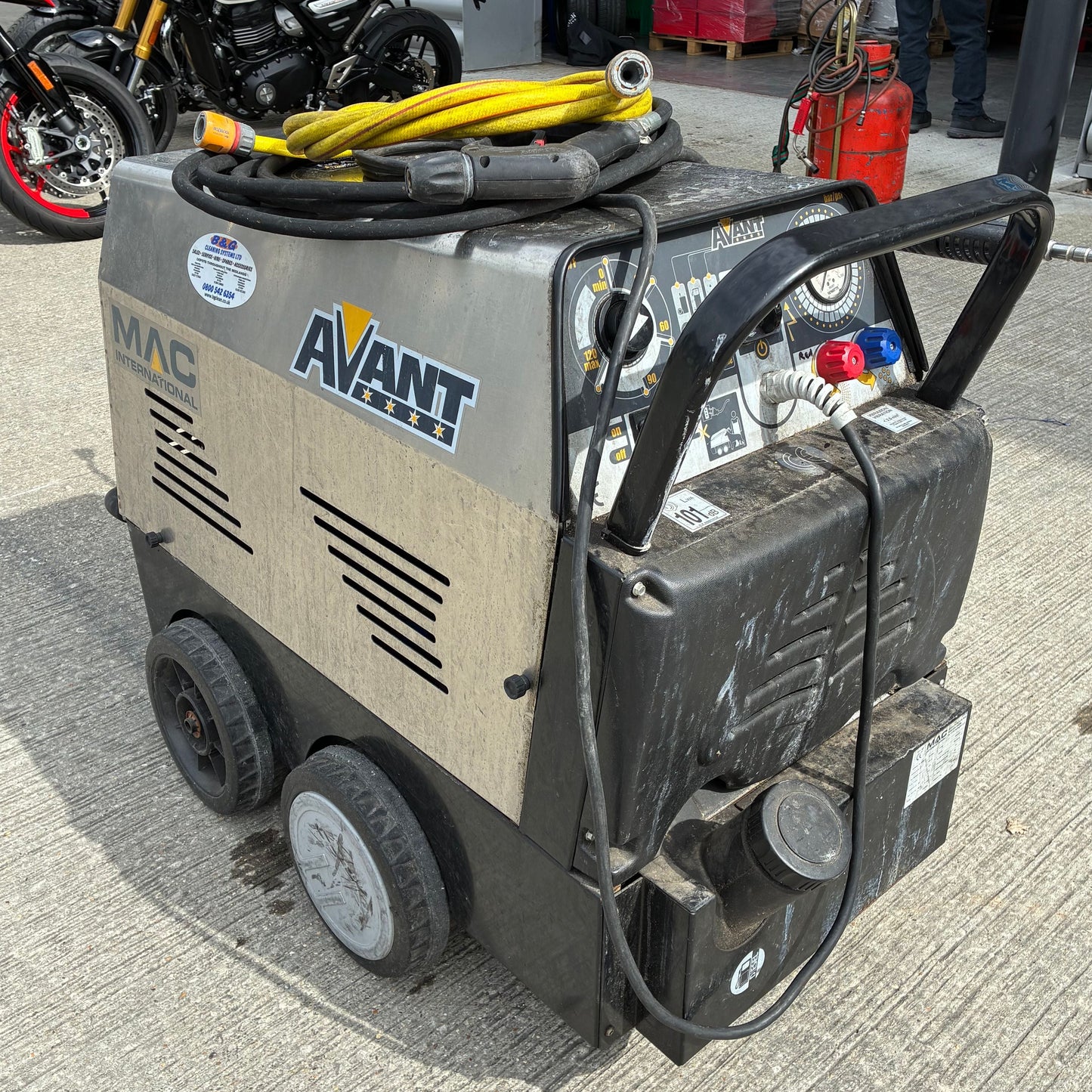 MAC International Avant Pressure Washer