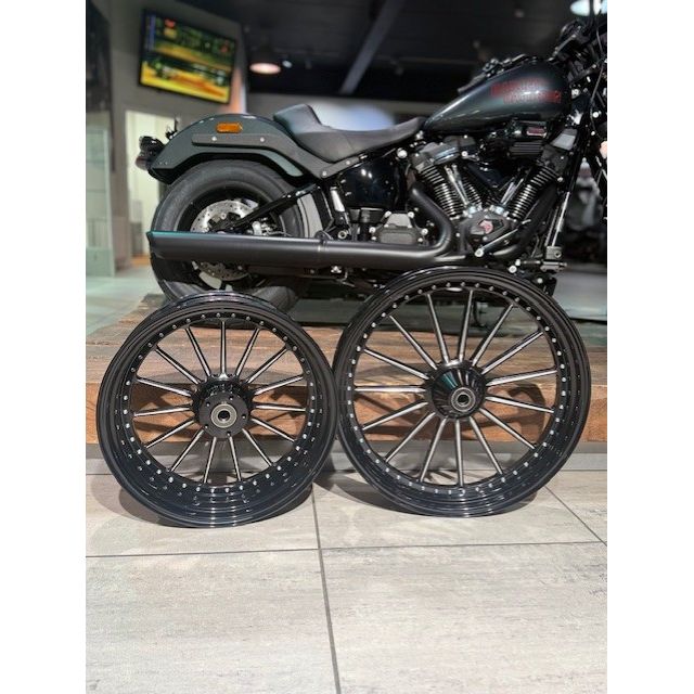 Harely-Davidson® Pair of Thunder bike wheels