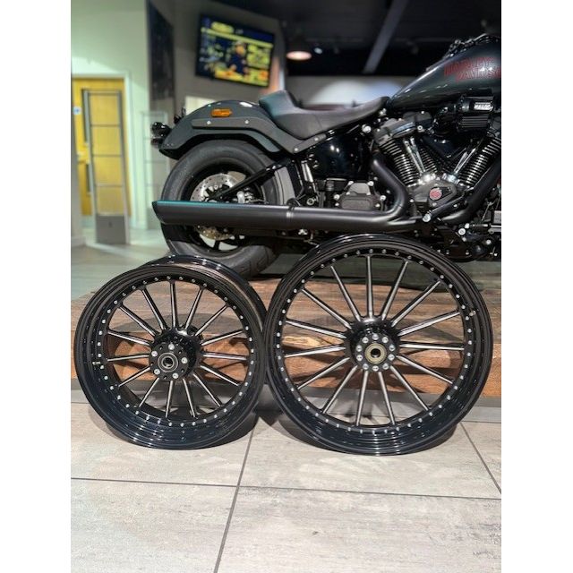 Harely-Davidson® Pair of Thunder bike wheels