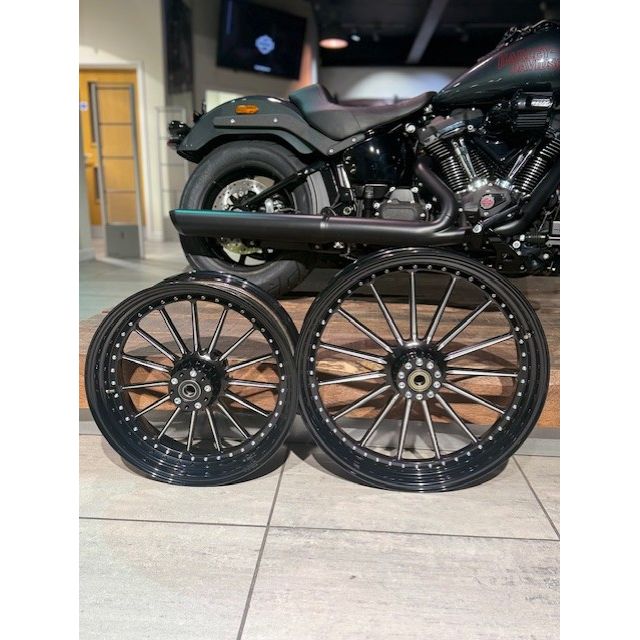 Harely-Davidson® Pair of Thunder bike wheels